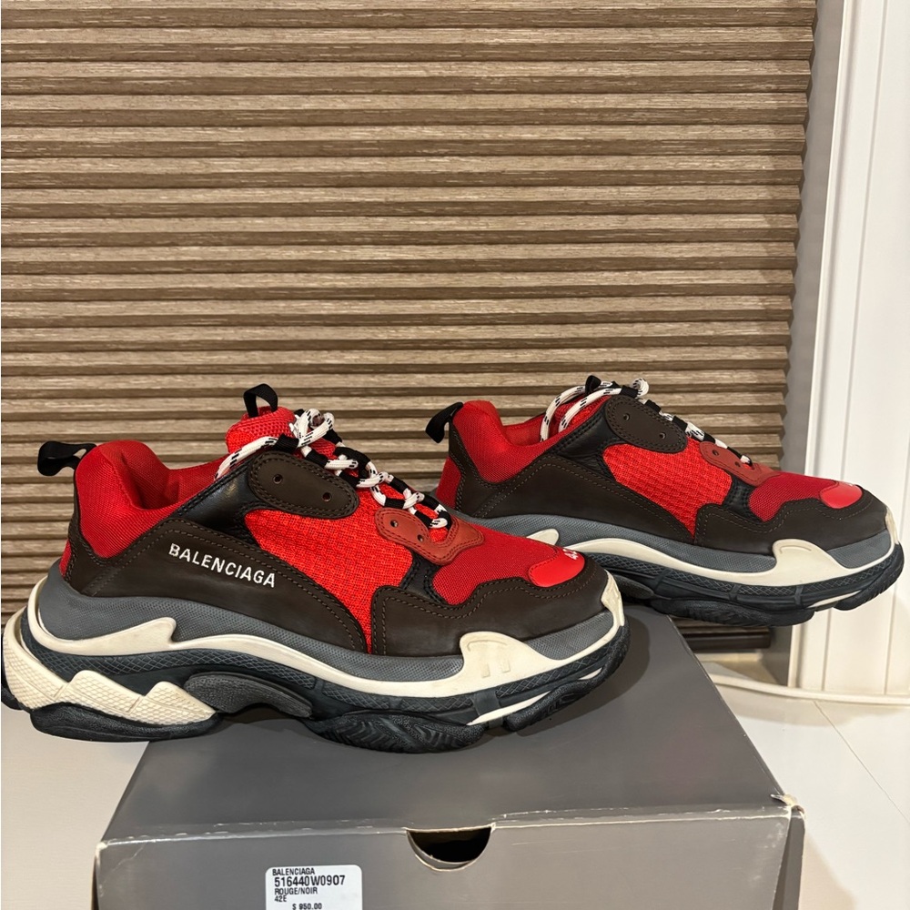 Balenciaga Triple S sneaker Men’s Red - Picture 4 of 7